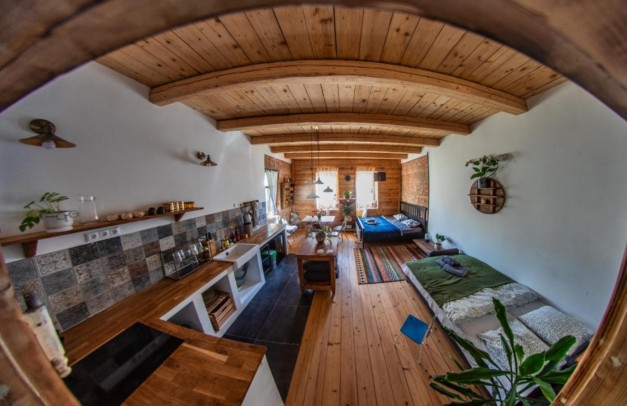 Minifaktura Loft Apartman & Reggelizo Es Etelbar Szokolya Экстерьер фото