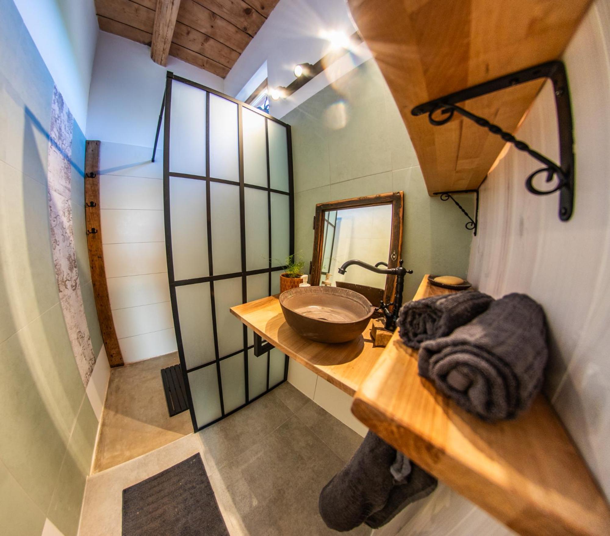 Minifaktura Loft Apartman & Reggelizo Es Etelbar Szokolya Экстерьер фото